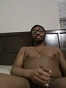 Snapshot of Hotcock100 chatting on July 4, 2026, 4:18 am Hotcock100 online show from July 4, 2026, 4:18 am