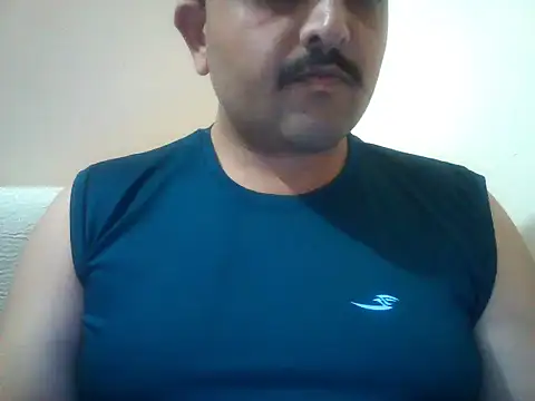 Akhil3290 online show from April 8, 2026, 3:01 pm