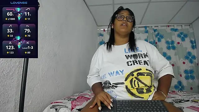 miajoseph  online show from April 23, 2026, 3:41 am