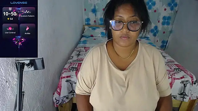 miajoseph  online show from April 24, 2026, 3:31 am
