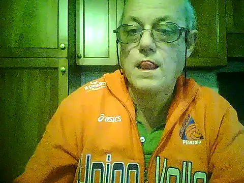 Snapshot of gianbragallini chatting on November 1, 2025, 4:09 pm gianbragallini online show from November 1, 2025, 4:09 pm