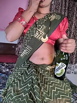 Snapshot of Shivani_Mumbai85 chatting on January 9, 2026, 5:26 pm Shivani Mumbai85 online show from January 9, 2026, 5:26 pm