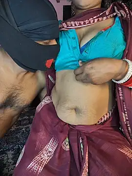 Snapshot of Shivani_Mumbai85 chatting on January 12, 2026, 5:29 pm Shivani Mumbai85 online show from January 12, 2026, 5:29 pm