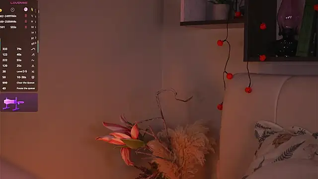 MiaBanger online show from November 8, 2025, 3:45 pm