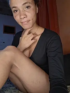 HelenHoltz online show from April 6, 2026, 4:46 am