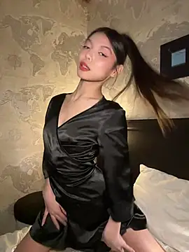 DesiredHoney online show from December 7, 2024, 6:26 pm