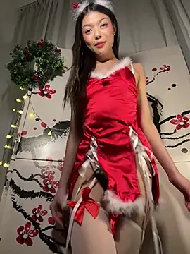 DesiredHoney online show from December 22, 2024, 6:48 pm