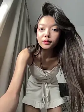 DesiredHoney online show from March 2, 2025, 6:40 pm