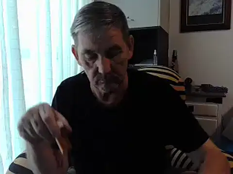 Snapshot of ChunkyMonkey007 chatting on December 3, 2024, 9:23 pm ChunkyMonkey007 online show from December 3, 2024, 9:23 pm