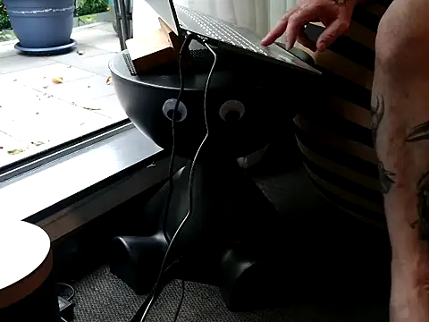 Snapshot of ChunkyMonkey007 chatting on January 28, 2025, 4:29 am ChunkyMonkey007 online show from January 28, 2025, 4:29 am