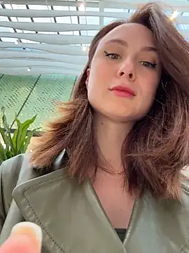 Dina Tease online show from March 27, 2026, 11:10 am