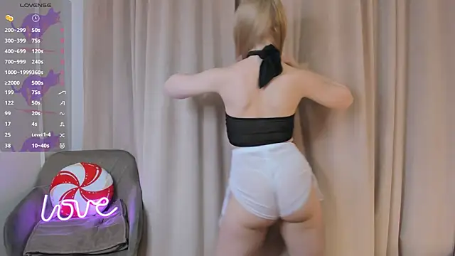 OdetteHarwick online show from March 26, 2026, 7:52 pm