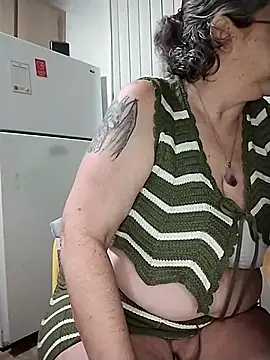 GraceHenderson online show from February 26, 2025, 7:05 pm