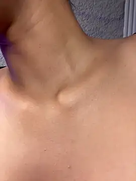 KaitlynLoveCam online show from April 13, 2026, 11:10 pm