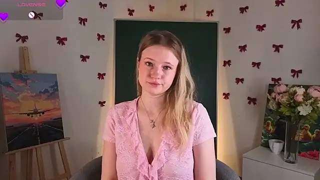 MaydaFoulk online show from February 15, 2026, 1:24 am