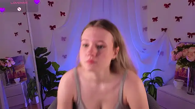 MaydaFoulk online show from February 24, 2026, 1:14 am