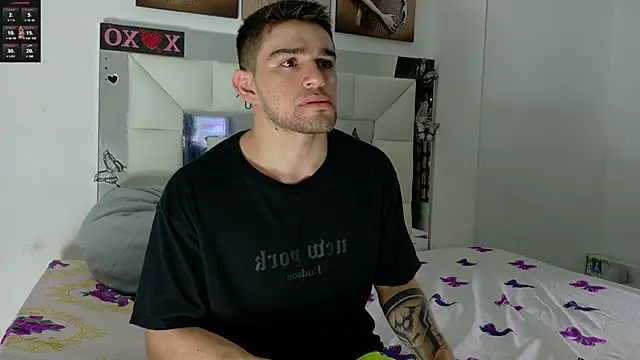 Sexy Alejandro  online show from February 26, 2025, 2:25 pm