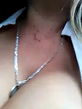 Laura-Hernandez online show from December 2, 2024, 6:32 pm