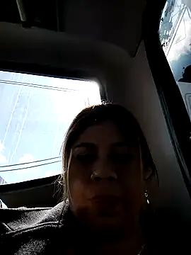 Laura-Hernandez online show from December 12, 2024, 2:44 pm