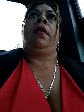 Laura-Hernandez online show from December 12, 2024, 9:26 pm