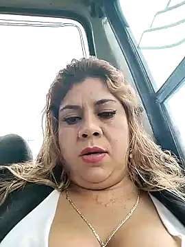 Laura-Hernandez online show from December 13, 2024, 4:38 pm