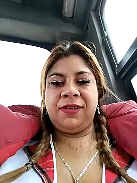 Laura-Hernandez online show from December 18, 2024, 8:36 pm