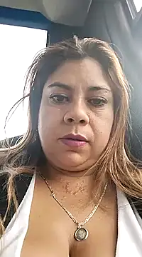 Laura-Hernandez online show from December 19, 2024, 10:00 pm