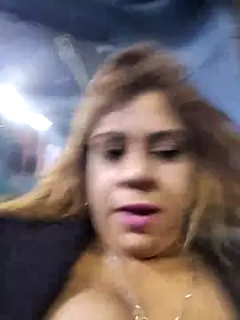 Laura-Hernandez online show from December 29, 2024, 1:13 am