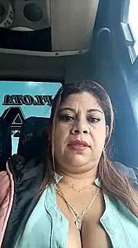 Laura-Hernandez online show from February 1, 2025, 3:39 pm