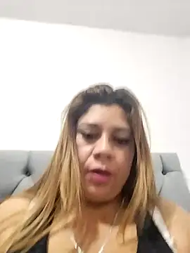 Laura-Hernandez online show from February 7, 2025, 8:20 pm