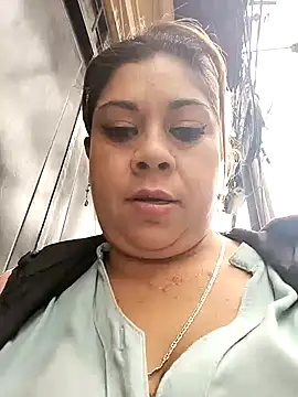 Laura-Hernandez online show from February 13, 2025, 5:11 pm