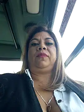 Laura-Hernandez online show from March 4, 2026, 2:12 pm