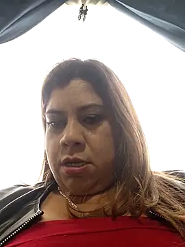 Laura-Hernandez online show from March 25, 2026, 2:34 pm