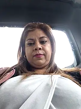 Laura-Hernandez online show from June 2, 2026, 3:14 pm