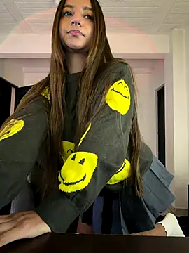 aly golden  online show from November 22, 2025, 6:12 am