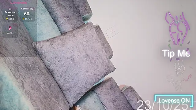 Kenia Fox online show from October 24, 2025, 5:59 am