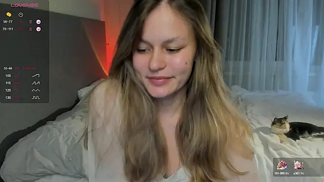 Snapshot of BritneyRoot chatting on January 29, 2025, 7:32 pm BritneyRoot online show from January 29, 2025, 7:32 pm