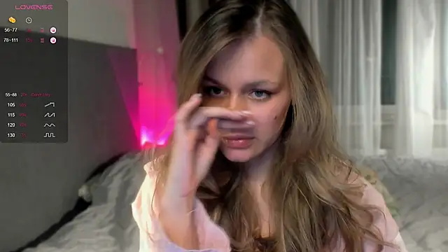 Snapshot of BritneyRoot chatting on February 3, 2025, 7:31 pm BritneyRoot online show from February 3, 2025, 7:31 pm