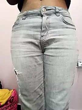 Snapshot of Ananya_34 chatting on February 13, 2025, 6:52 am Ananya 34 online show from February 13, 2025, 6:52 am