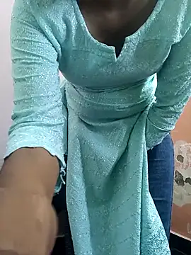 Snapshot of Ananya_34 chatting on March 11, 2025, 1:45 pm Ananya 34 online show from March 11, 2025, 1:45 pm