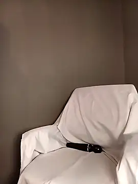 Snapshot of lisa_larry88 chatting on February 15, 2026, 7:51 am lisa larry88 online show from February 15, 2026, 7:51 am