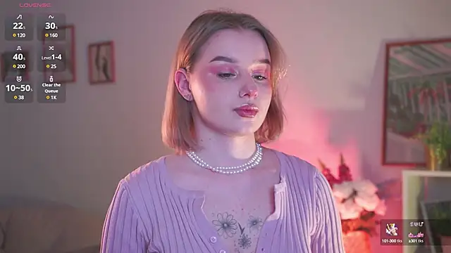 AdeleLoomis online show from December 11, 2024, 8:28 pm