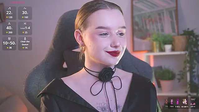 AdeleLoomis online show from December 19, 2024, 8:55 pm