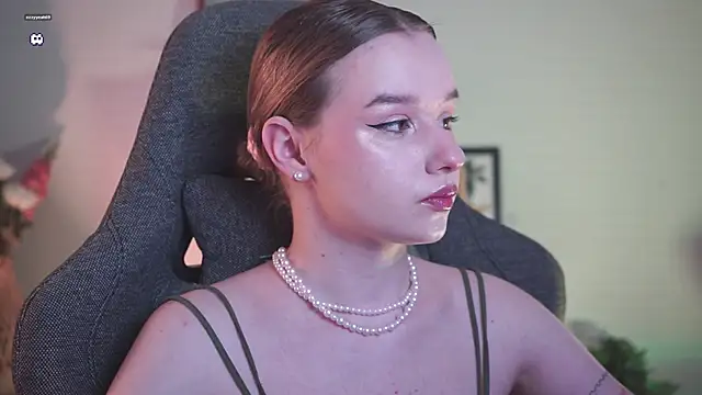 AdeleLoomis online show from December 29, 2024, 5:22 pm