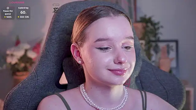 AdeleLoomis online show from December 29, 2024, 11:29 pm