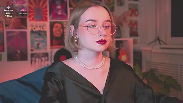 AdeleLoomis online show from January 19, 2025, 10:17 pm