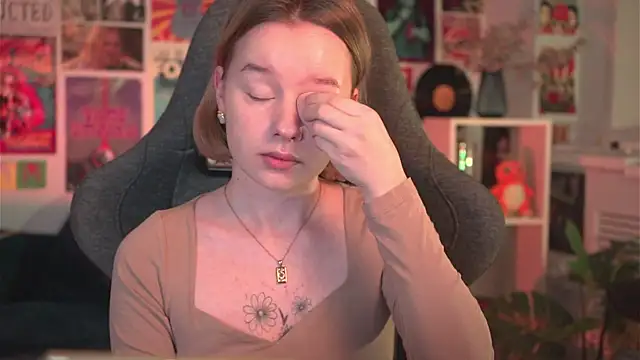 AdeleLoomis online show from January 31, 2025, 8:22 pm