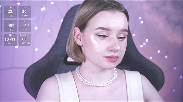 AdeleLoomis online show from February 8, 2025, 11:45 pm