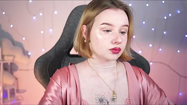 AdeleLoomis online show from February 25, 2025, 2:14 am