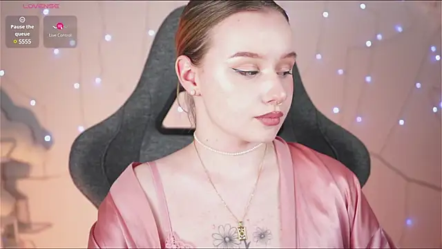 AdeleLoomis online show from February 26, 2025, 8:48 am